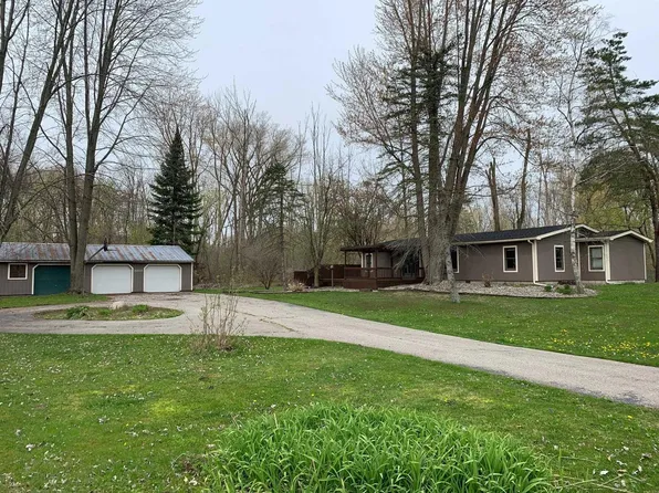 3350 Barnett Dr, Bay City, MI 48706