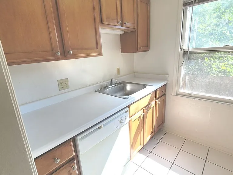 2519 Lake — Photo 12