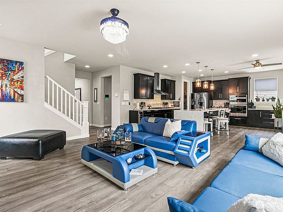 4th image of 13139 178th Avenue E