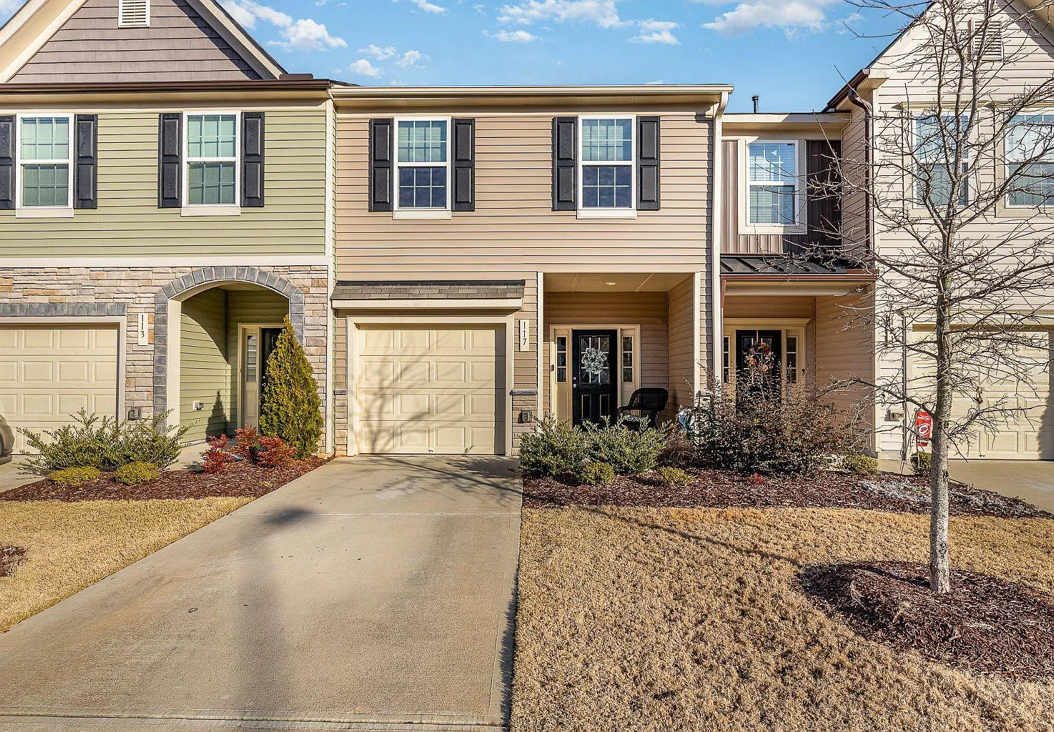 3 bed, 2.5 bath, 1699 sqft, $1,800 — Photo 1