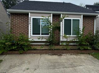 3317 Fox Trace Rd, Lexington, KY 40515