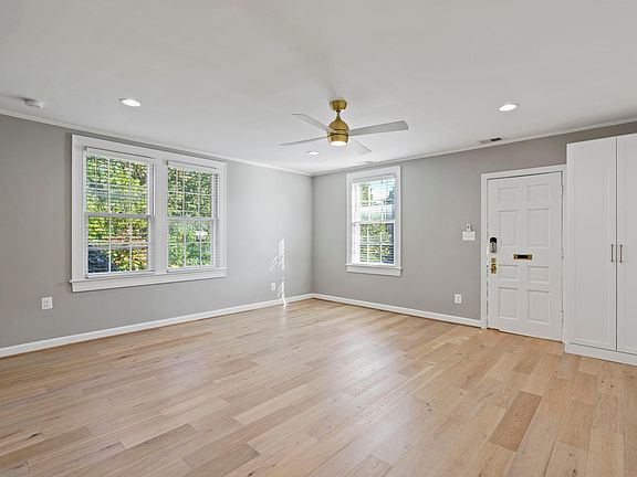 4th image of 1300 S Cleveland St APT 363