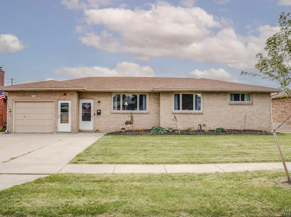 43 Frantzen Ter, Cheektowaga, NY 14227