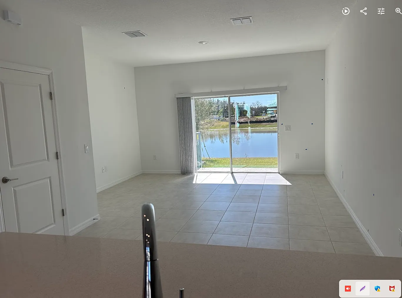 2 bed, 2.5 bath, 1187 sqft, $1,630 — Photo 4