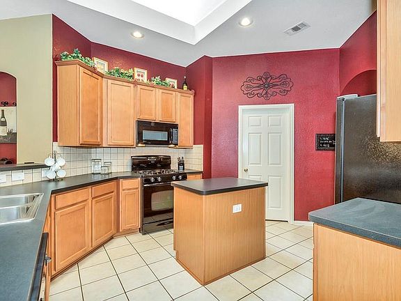 5th image of 2271 Teagle Dr