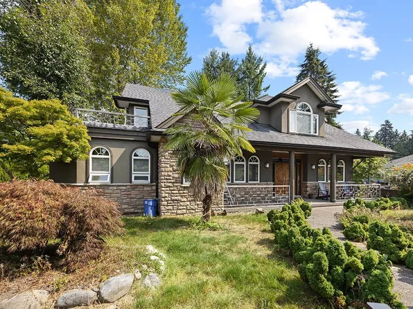 3582 Edgemont Blvd, North Vancouver, BC V7R 2P7