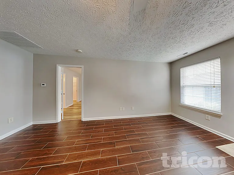 5847 Mosaic Pl — Photo 3