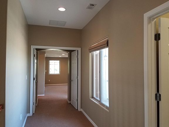 5th image of 307 Hollins Hall St
