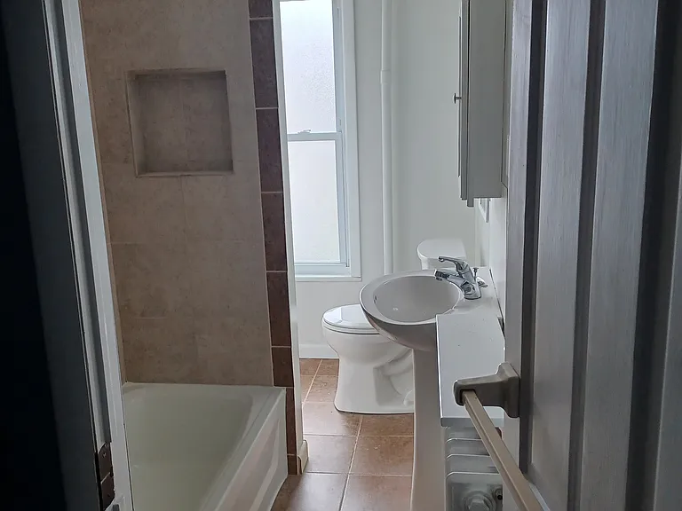 26 Cottage St — Photo 13