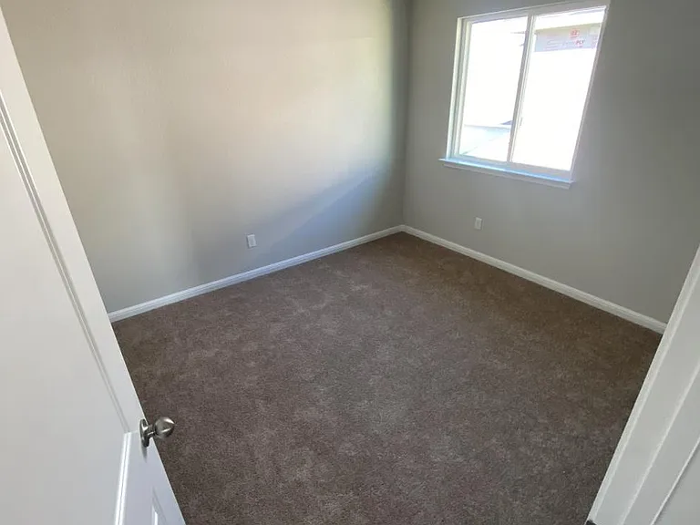 303 Charter Oak Dr — Photo 10
