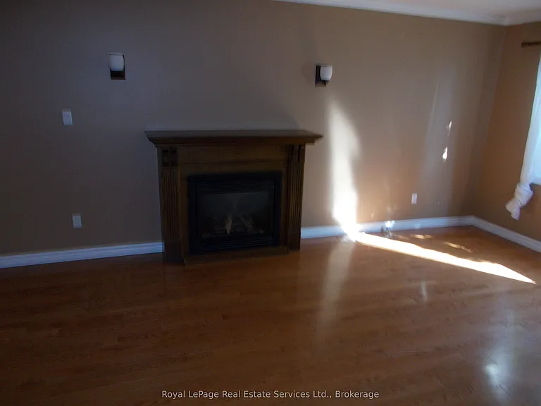 2208 Golden Briar Trl — Photo 2