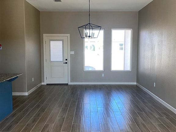 3rd image of 506 Cienega Ln