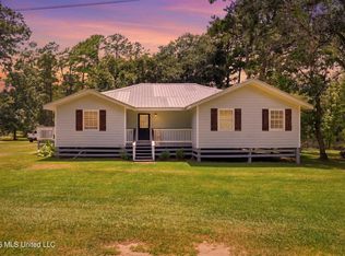 26 2nd St, Poplarville, MS 39470