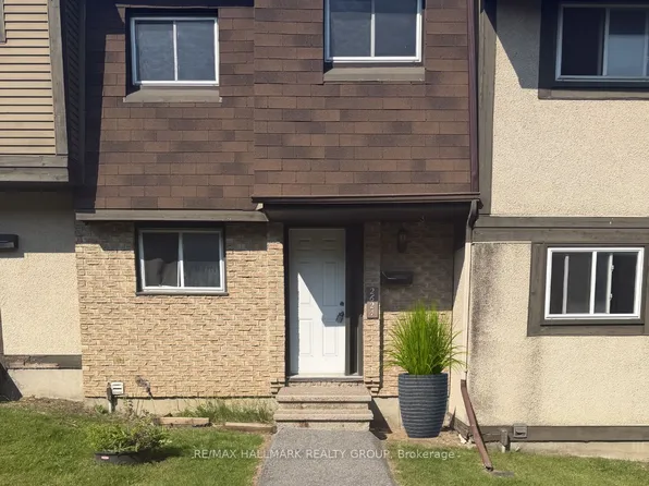 2624 Pimlico Cres #122, Ottawa, ON K1T 2A8