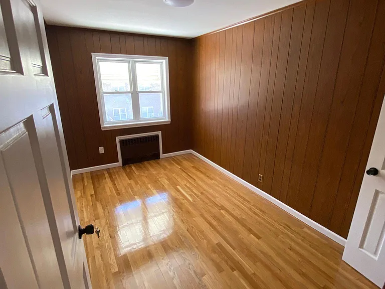 1867 E 52nd St #2 — Photo 5