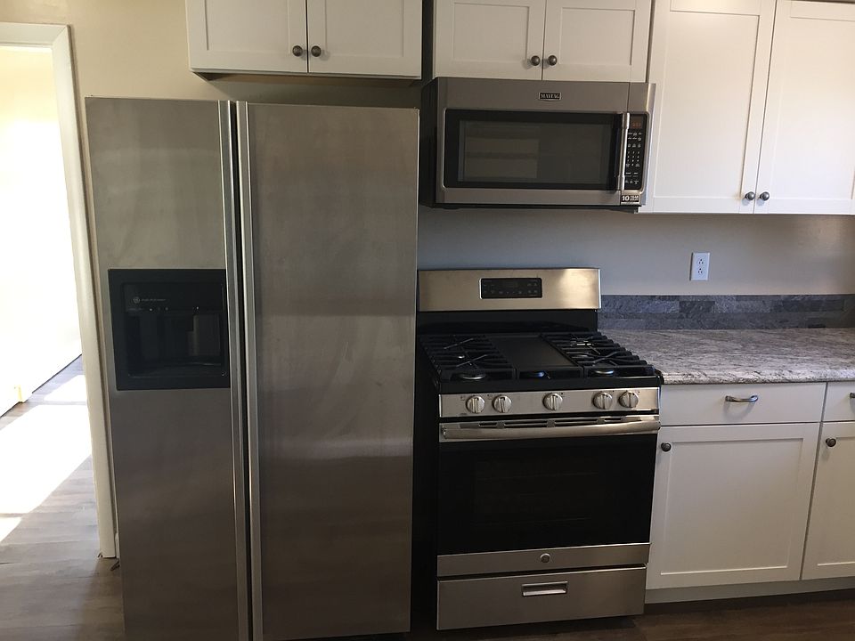 New kitchen and appliances