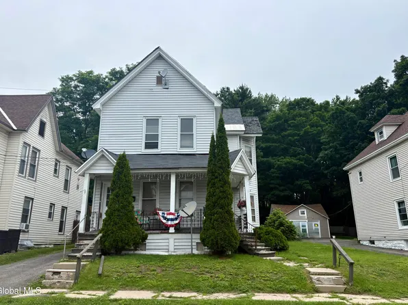 12 6th Street, Gloversville, NY 12078