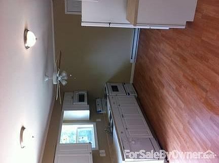 5th image of 144 Ash Cir