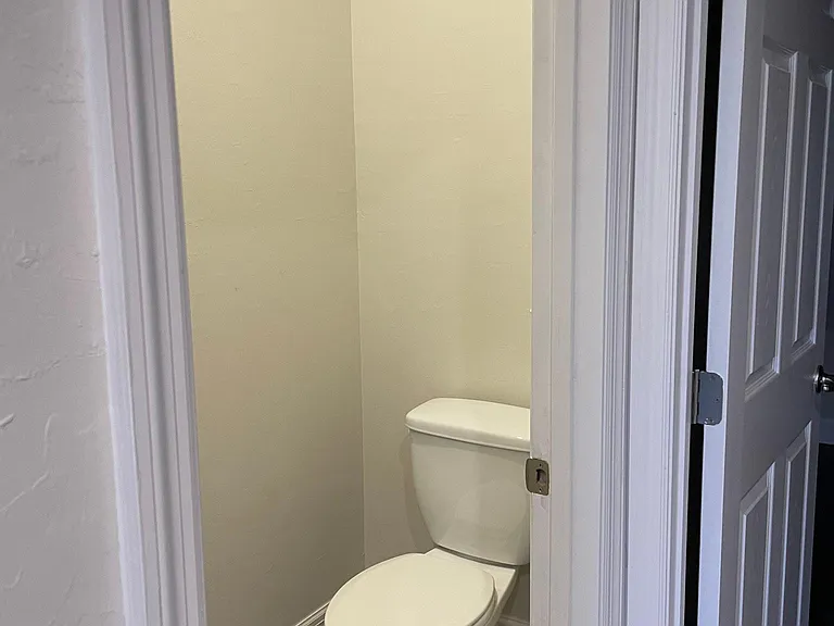 841 Peachtree Dr — Photo 7