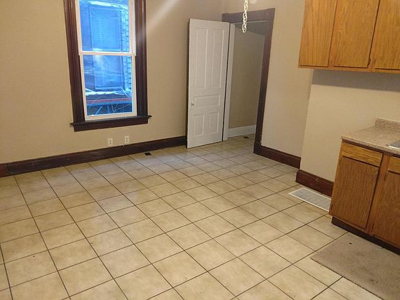 5th image of 16 N 10th St #1