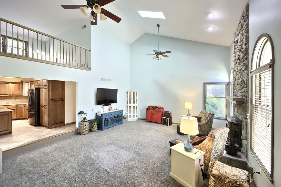 next background image