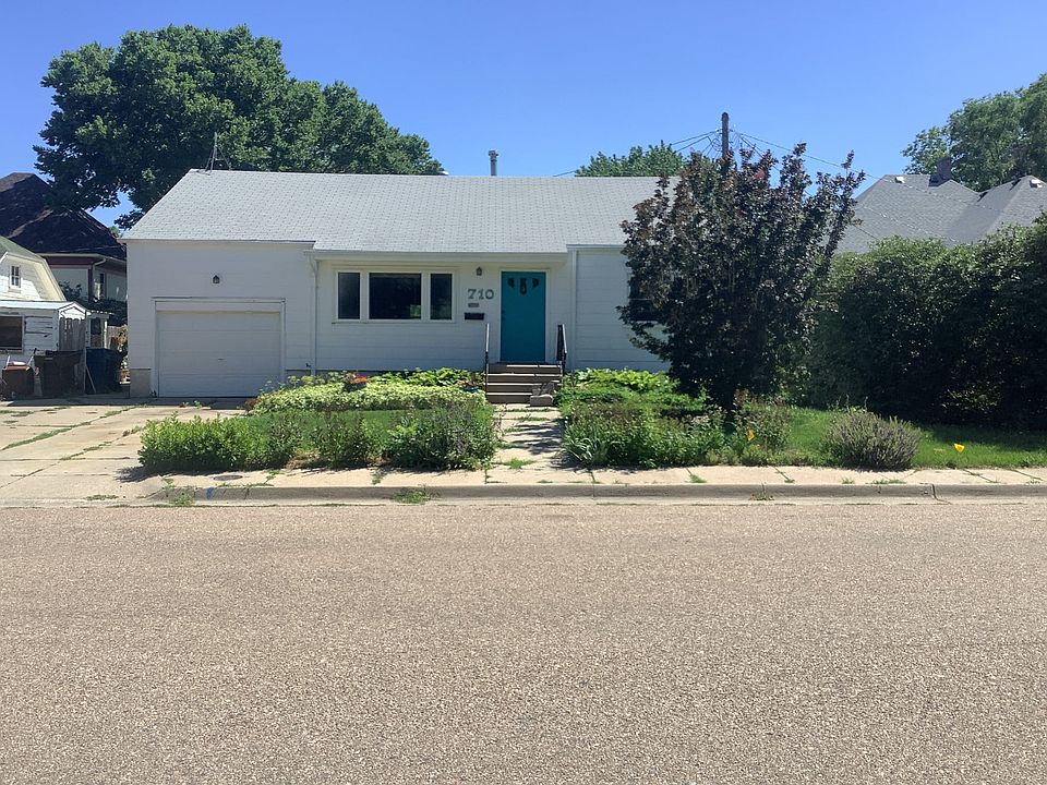 1st image of 710 W 24th St