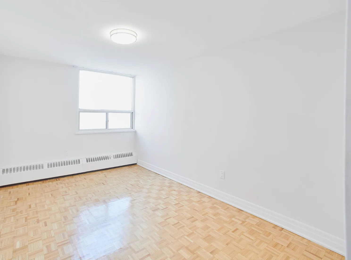 10 Teesdale Place Toronto — Photo 2