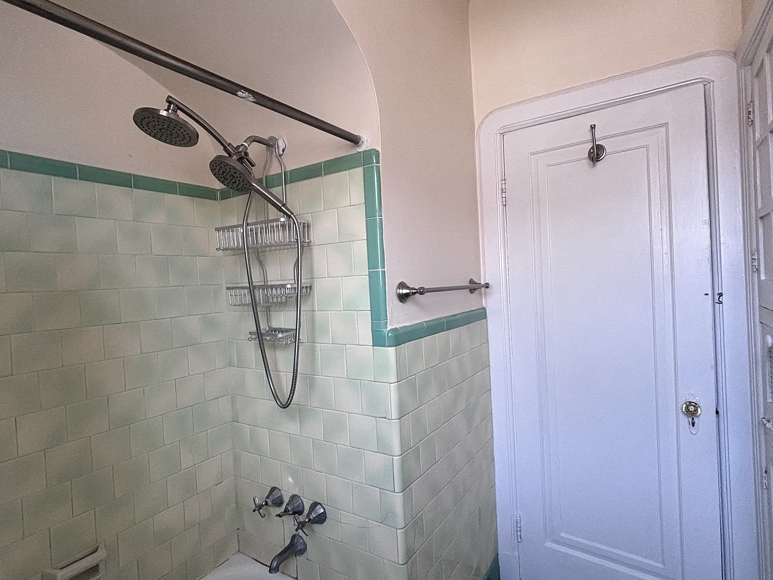 1 bed, 1000 sqft, $1,100 — Photo 2