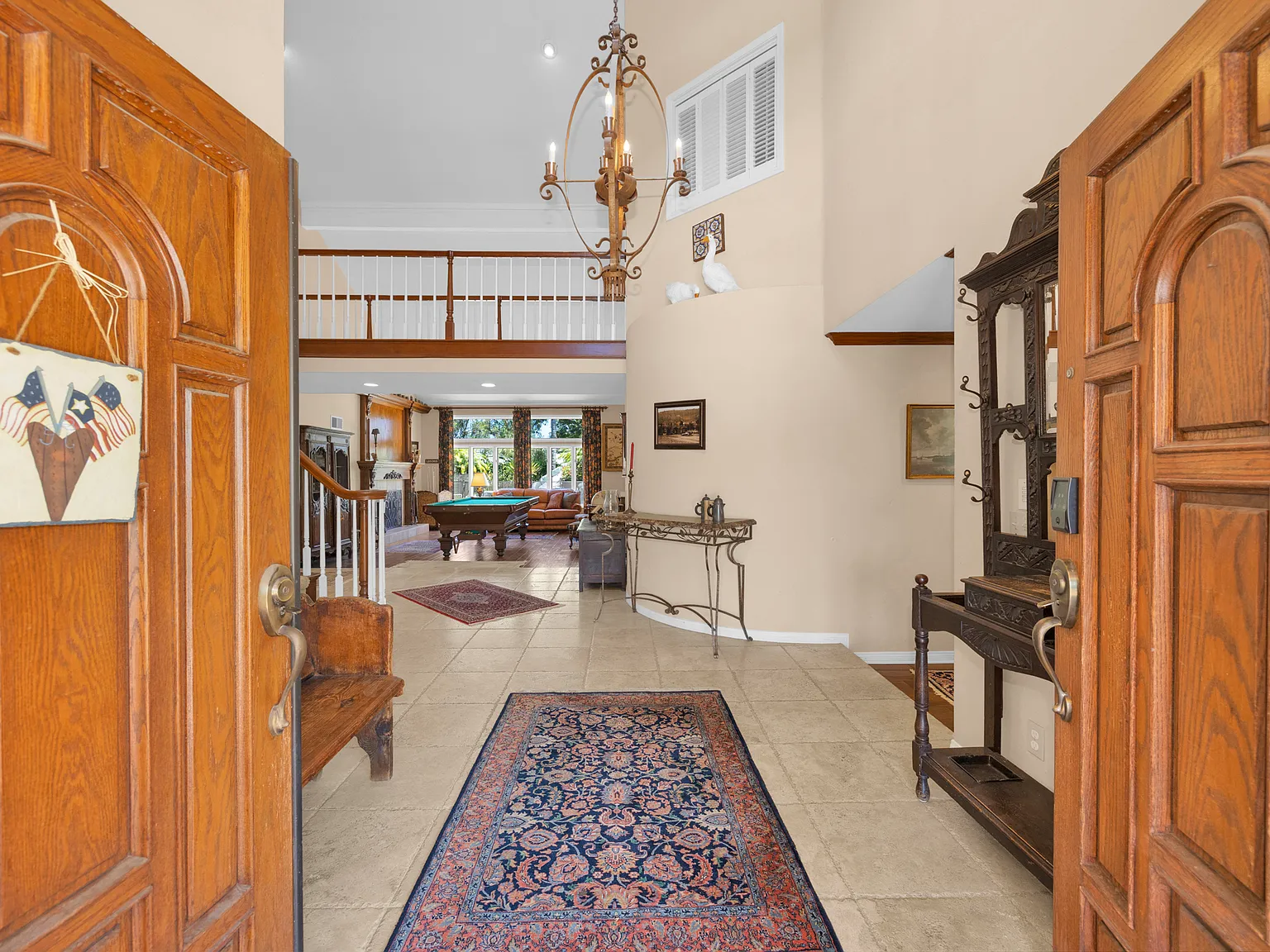 5 bed, 4.5 bath, 4493 sqft, $13,000 — Photo 2