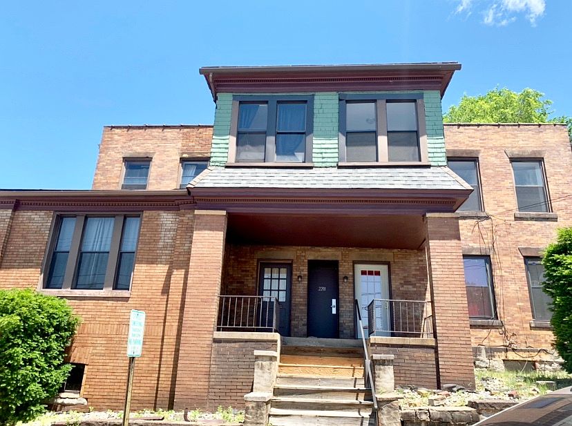 7634 Roslyn Street/2201 Hawthorne Apartment Rentals Pittsburgh, PA