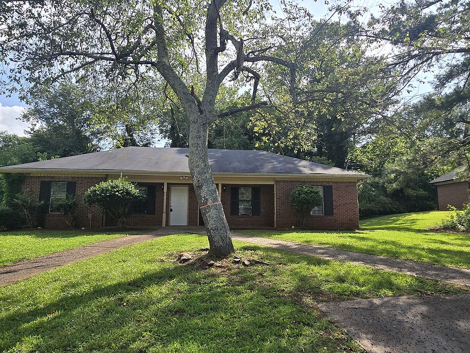 1st image of 318 Freeport Dr #318