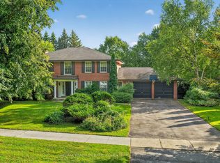 11 Tudor Gate, Toronto, ON M2L 1N3