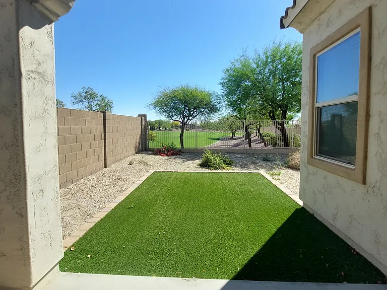 1025 S 200th Ln — Photo 36