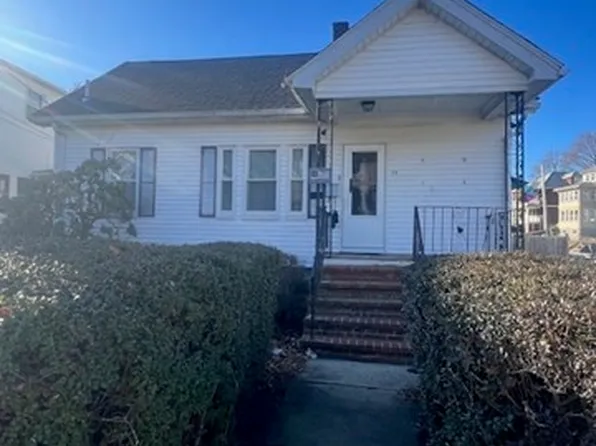 53 Dysart St, Quincy, MA 02169
