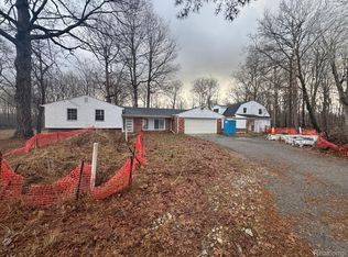 6221 W Maple Rd, West Bloomfield, MI