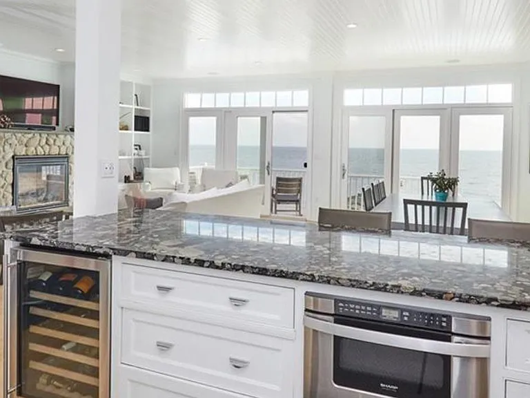 2123 Fairfield Beach Rd — Photo 12