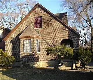 2718 Wentworth Ave photo 1