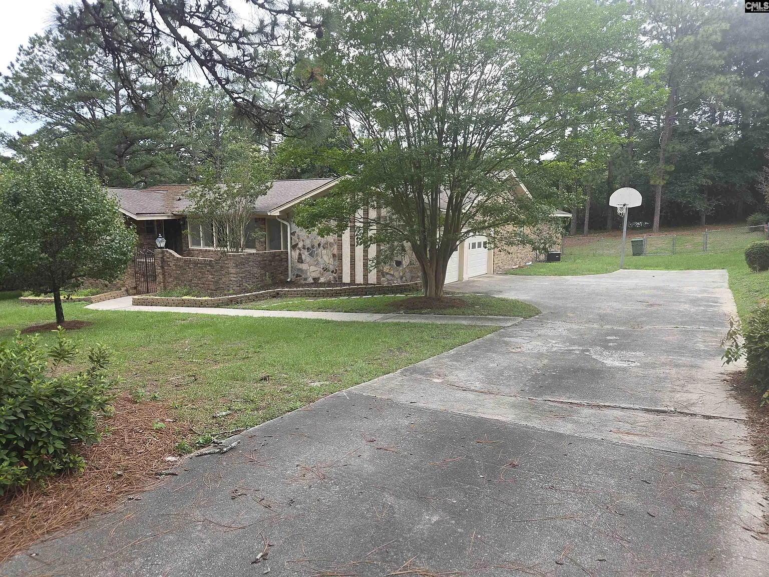 5 bed, 3800 sqft, $3,400 — Photo 4