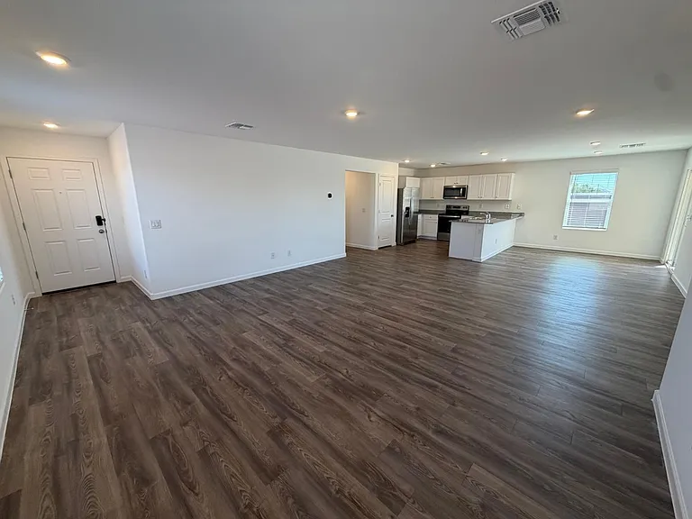 1473 E Jaycie Dr — Photo 7