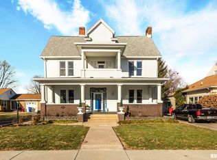 309 W Main St, Elmwood, IL 61529