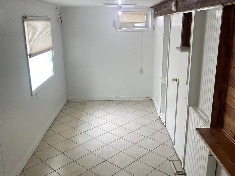 908 Yakima Ave — Photo 25