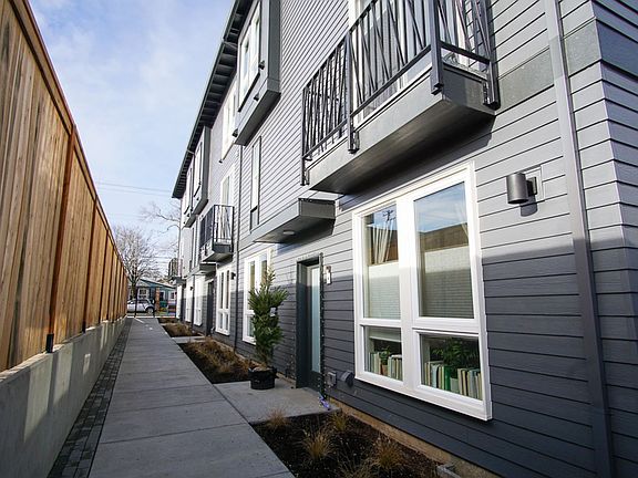 2nd image of 5080 NE 33rd Ave #3