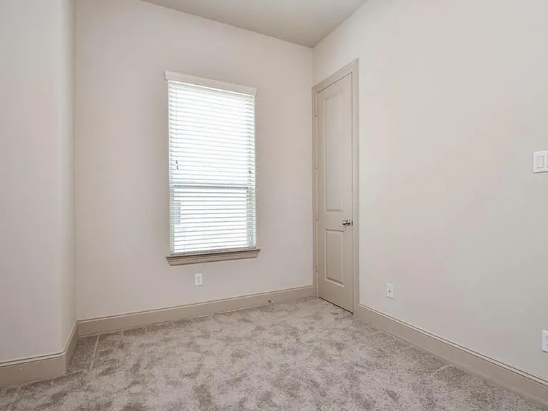 2908 Leeland St — Photo 15