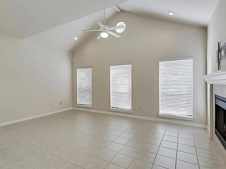 12565 Piping Rock Dr — Photo 4