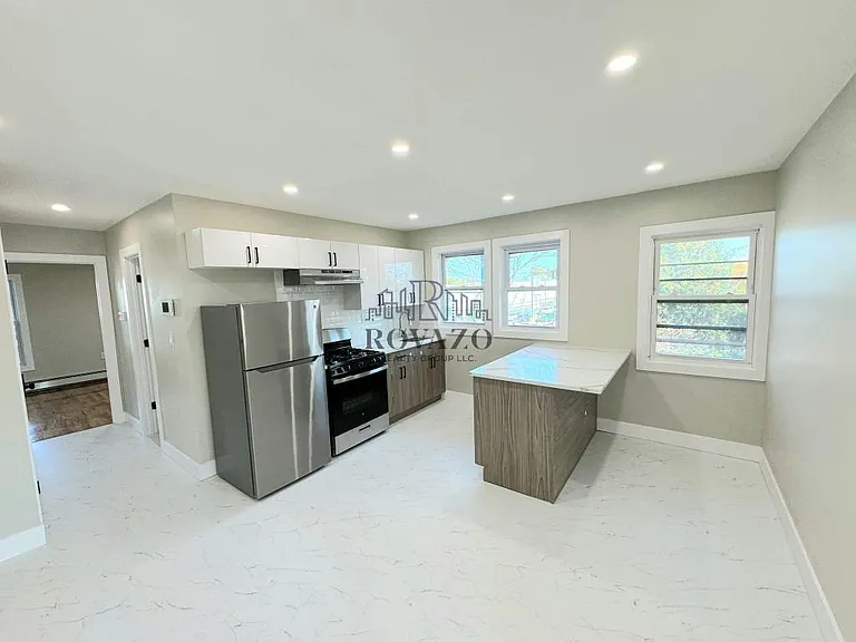 9-11 Stecher St #2R — Photo 1