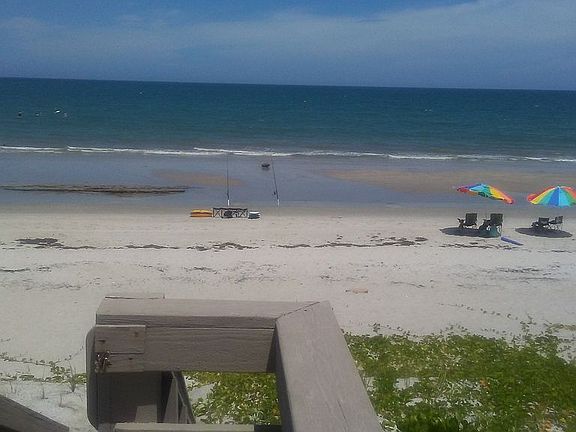 Walkover view, low tide