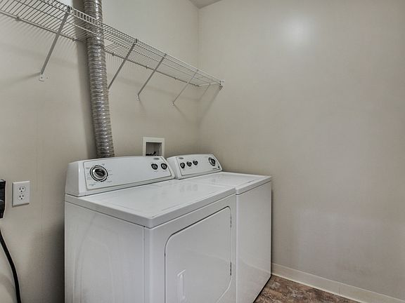 3rd image of 1127 Prescott Pl #1127