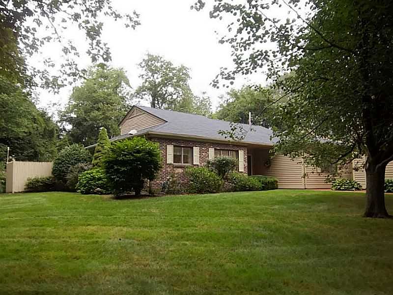1st image of 130 Pine Glen Dr