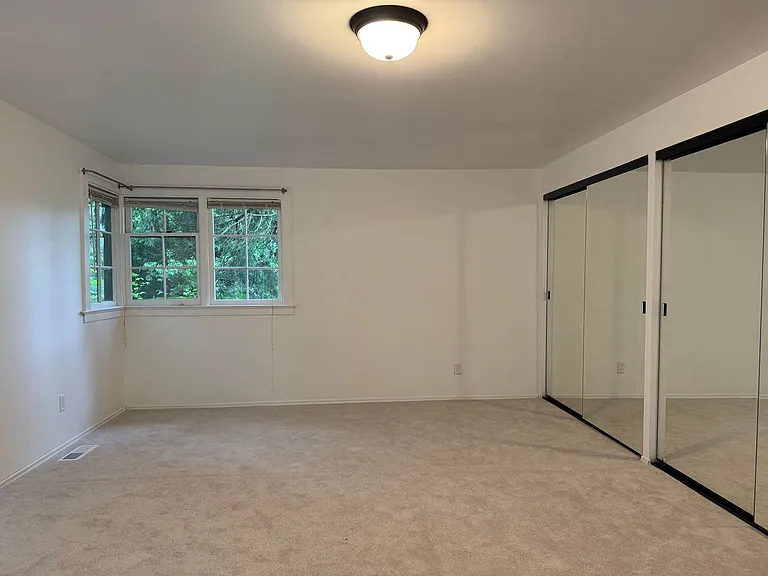 9015 45th Ave NE — Photo 15