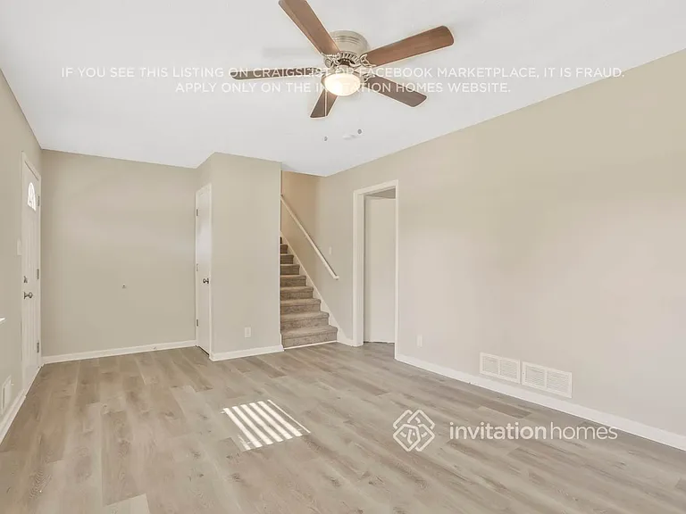 5370 Zachary Dr — Photo 3